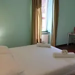 Lovely 11 Guests Flat, Via Tribunali, Center! * Nápoles