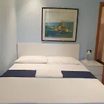 Apartamento Lovely 11 Guests Flat, Via Tribunali, Center!