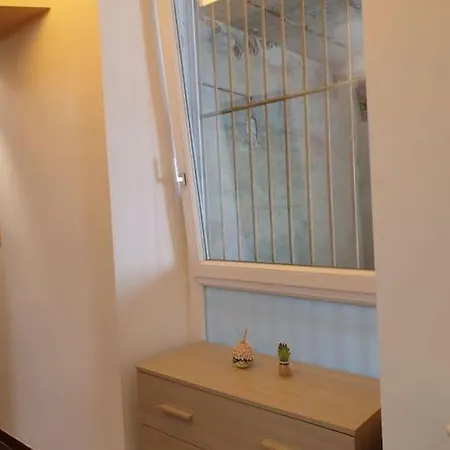 Apartment Lovely 11 Guests Flat, Via Tribunali, Center! *