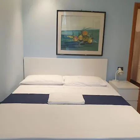 Apartment Lovely 11 Guests Flat, Via Tribunali, Center!