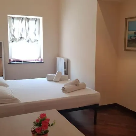 Apartment Lovely 11 Guests Flat, Via Tribunali, Center! *